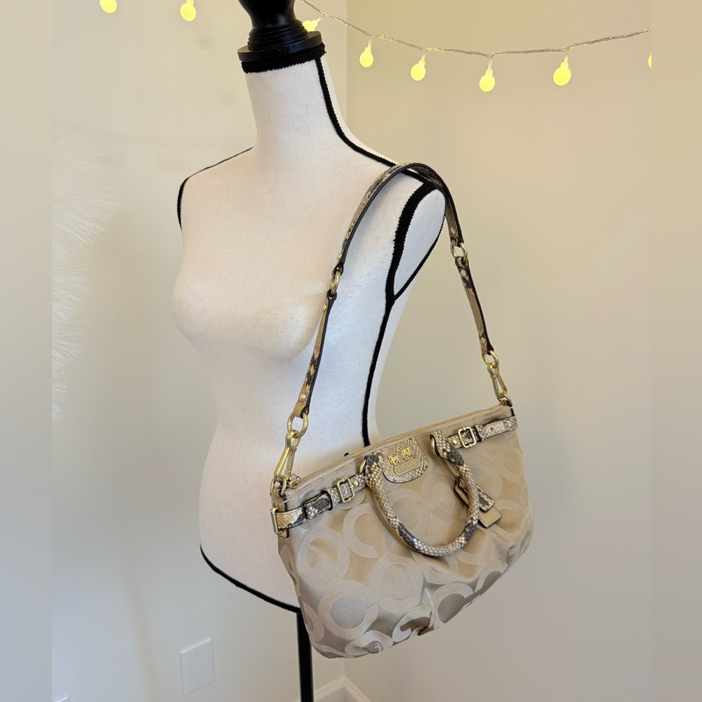 Coach Madison Signature satchel - Picture 4 of 6